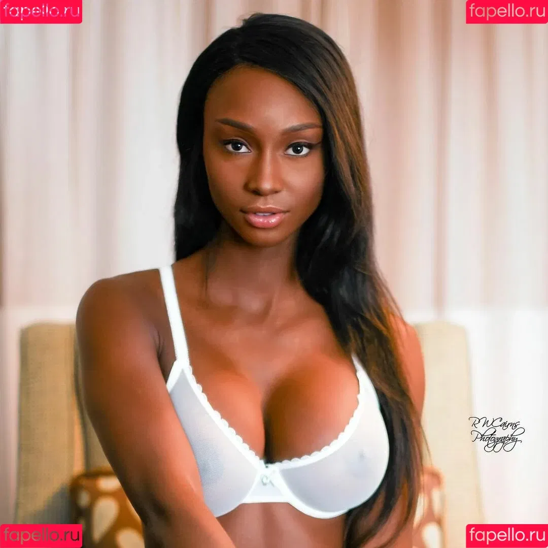 Mel Walls Onlyfans Photo Gallery 