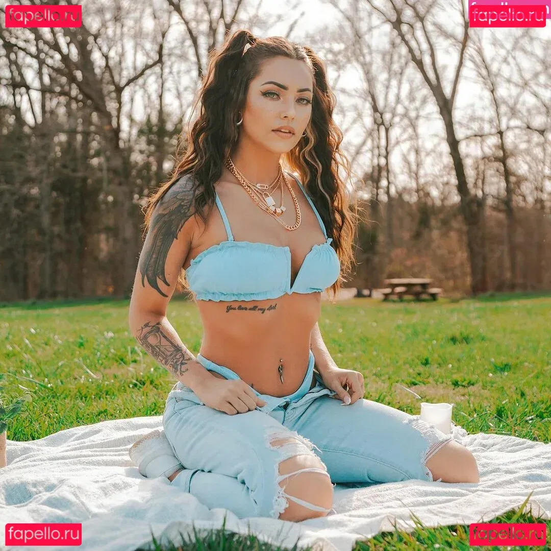 Itsellemu Onlyfans Photo Gallery 