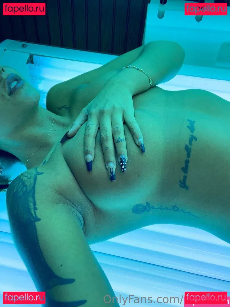 Itsellemu Onlyfans Photo Gallery 