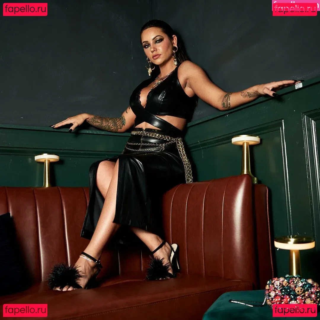 Itsellemu Onlyfans Photo Gallery 