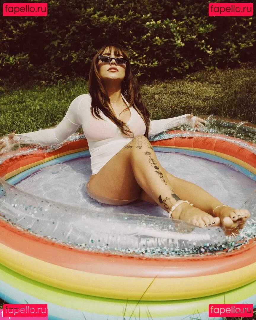 Itsellemu Onlyfans Photo Gallery 