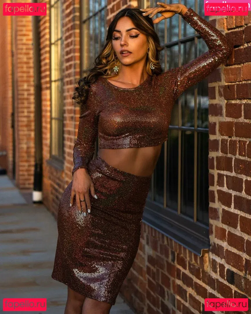 Itsellemu Onlyfans Photo Gallery 