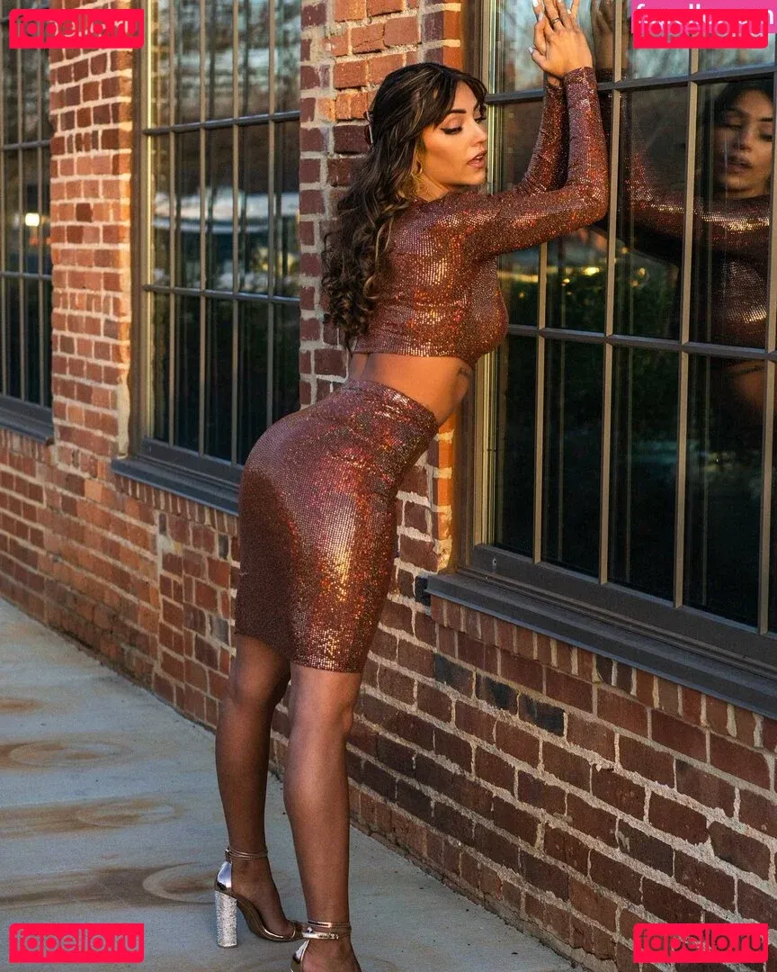 Itsellemu Onlyfans Photo Gallery 