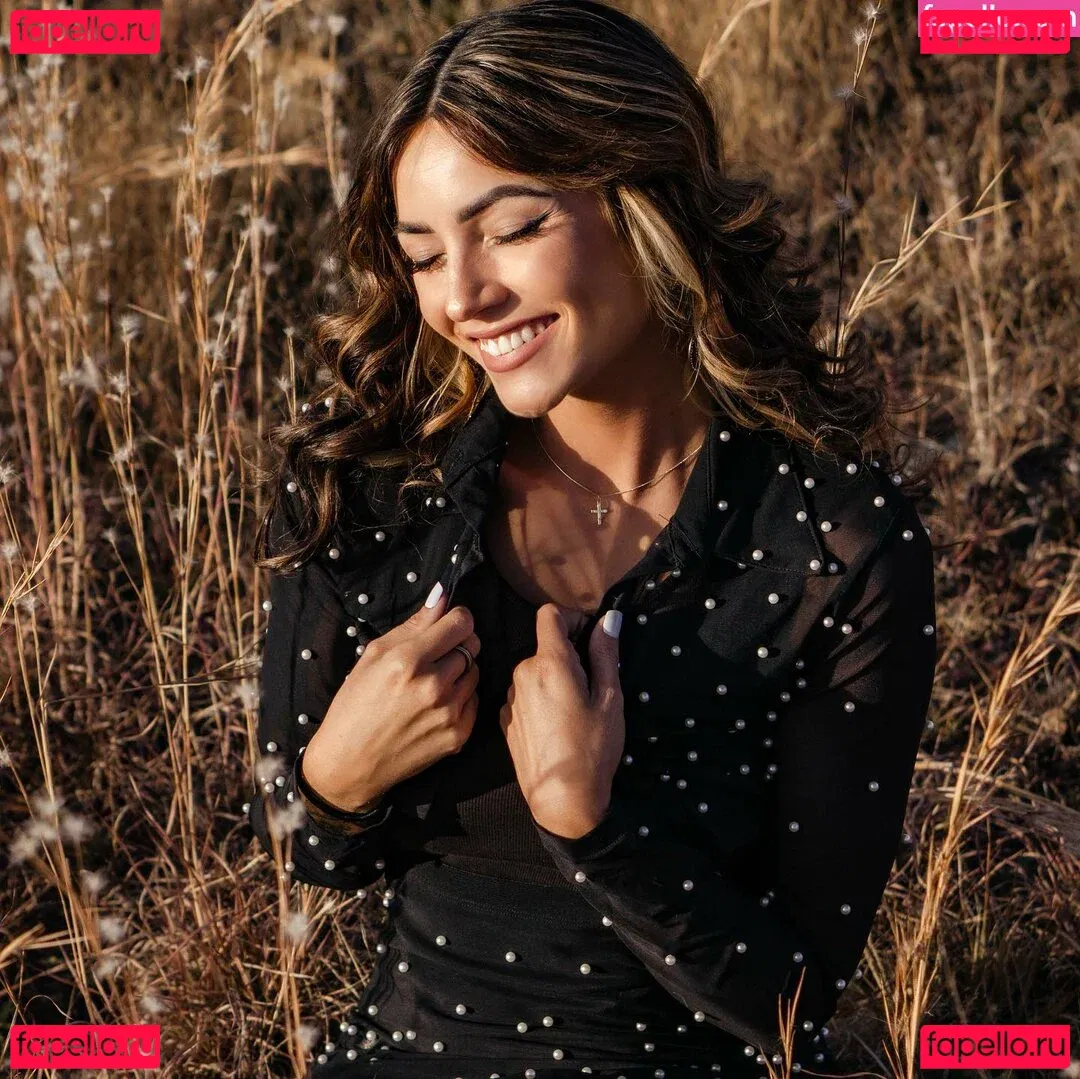 Itsellemu Onlyfans Photo Gallery 