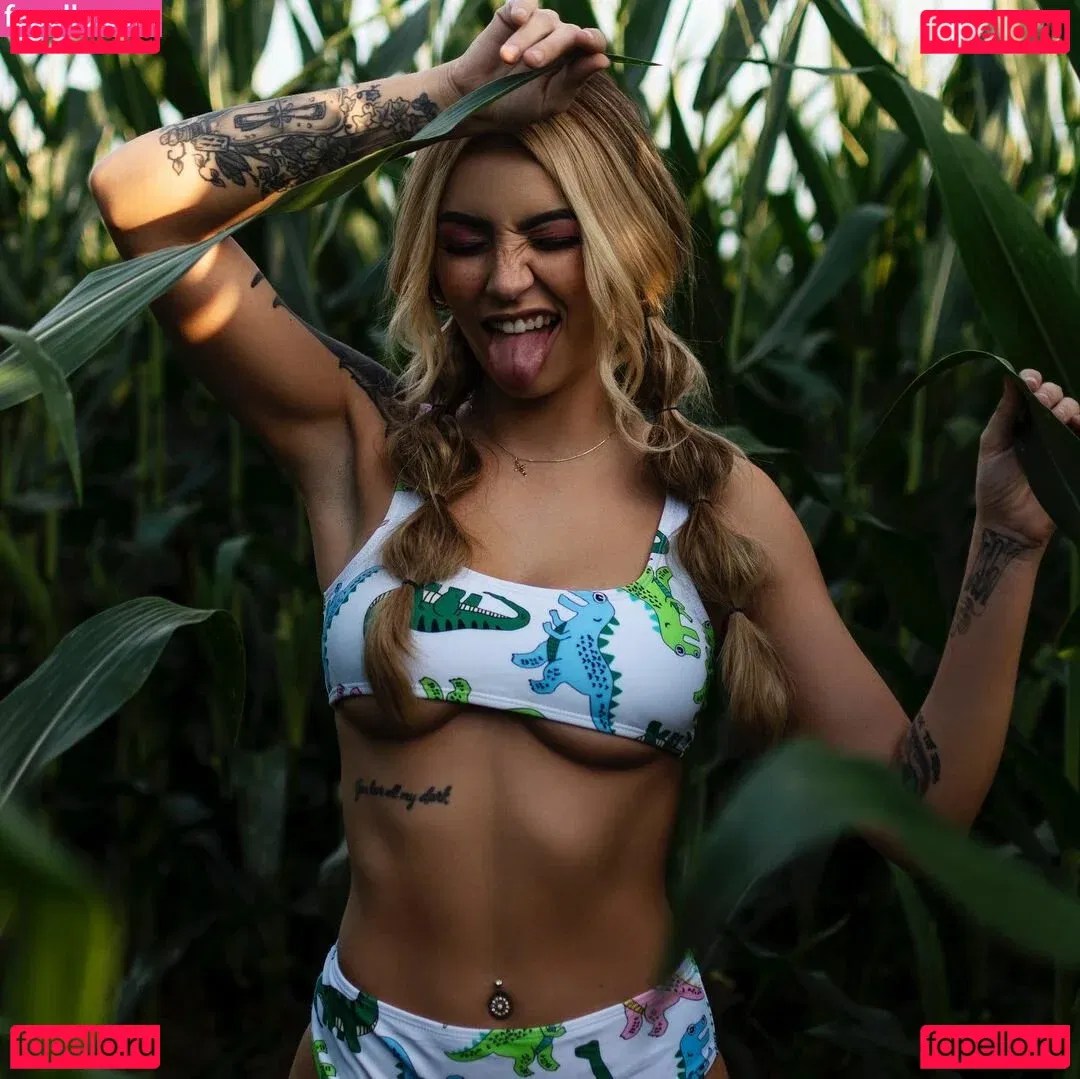 Itsellemu Onlyfans Photo Gallery 