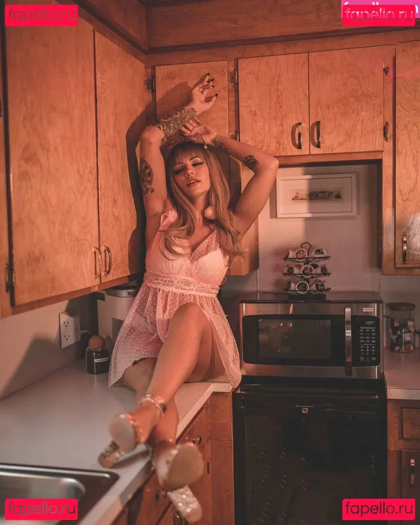 Itsellemu Onlyfans Photo Gallery 