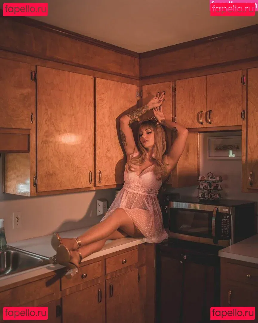 Itsellemu Onlyfans Photo Gallery 