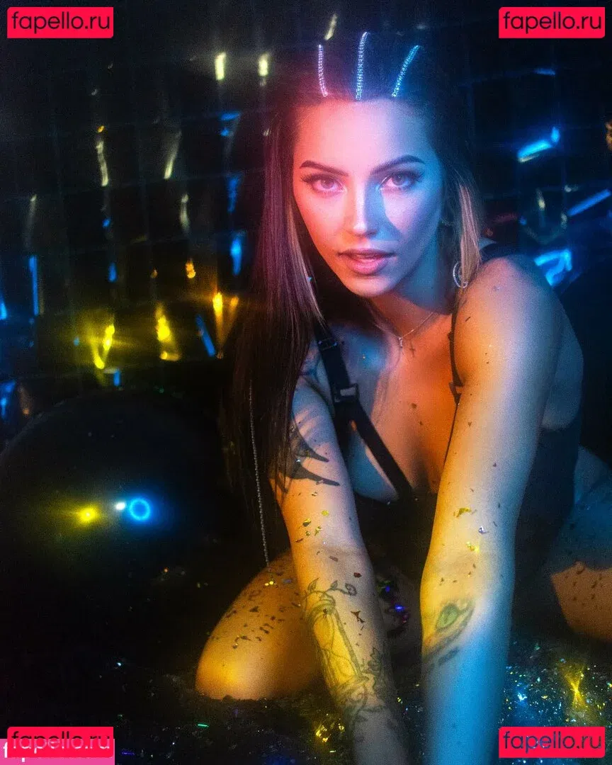 Itsellemu Onlyfans Photo Gallery 