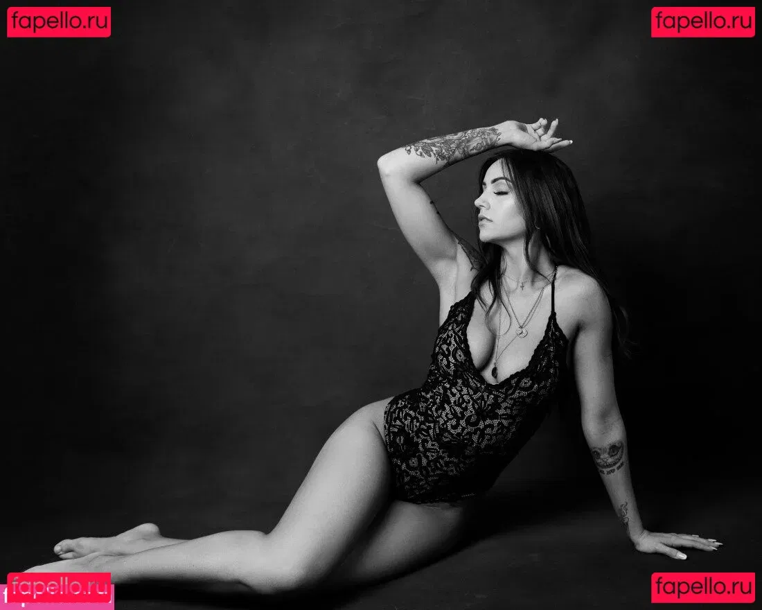 Itsellemu Onlyfans Photo Gallery 