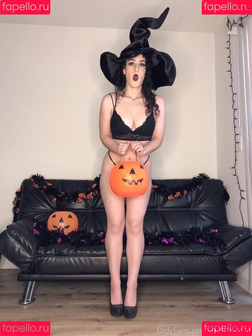 Lyra Lockhart Onlyfans Photo Gallery 