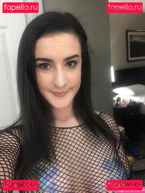 Lyra Lockhart Onlyfans Photo Gallery 