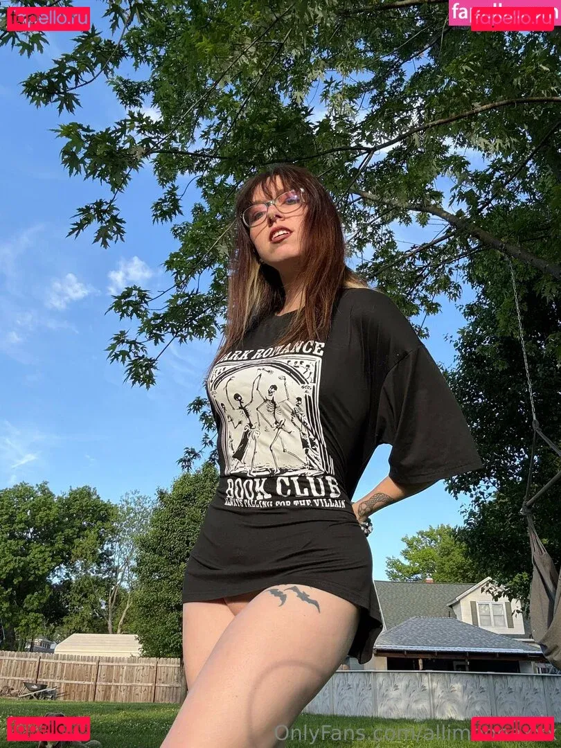 allimoonaxxx Onlyfans Photo Gallery 