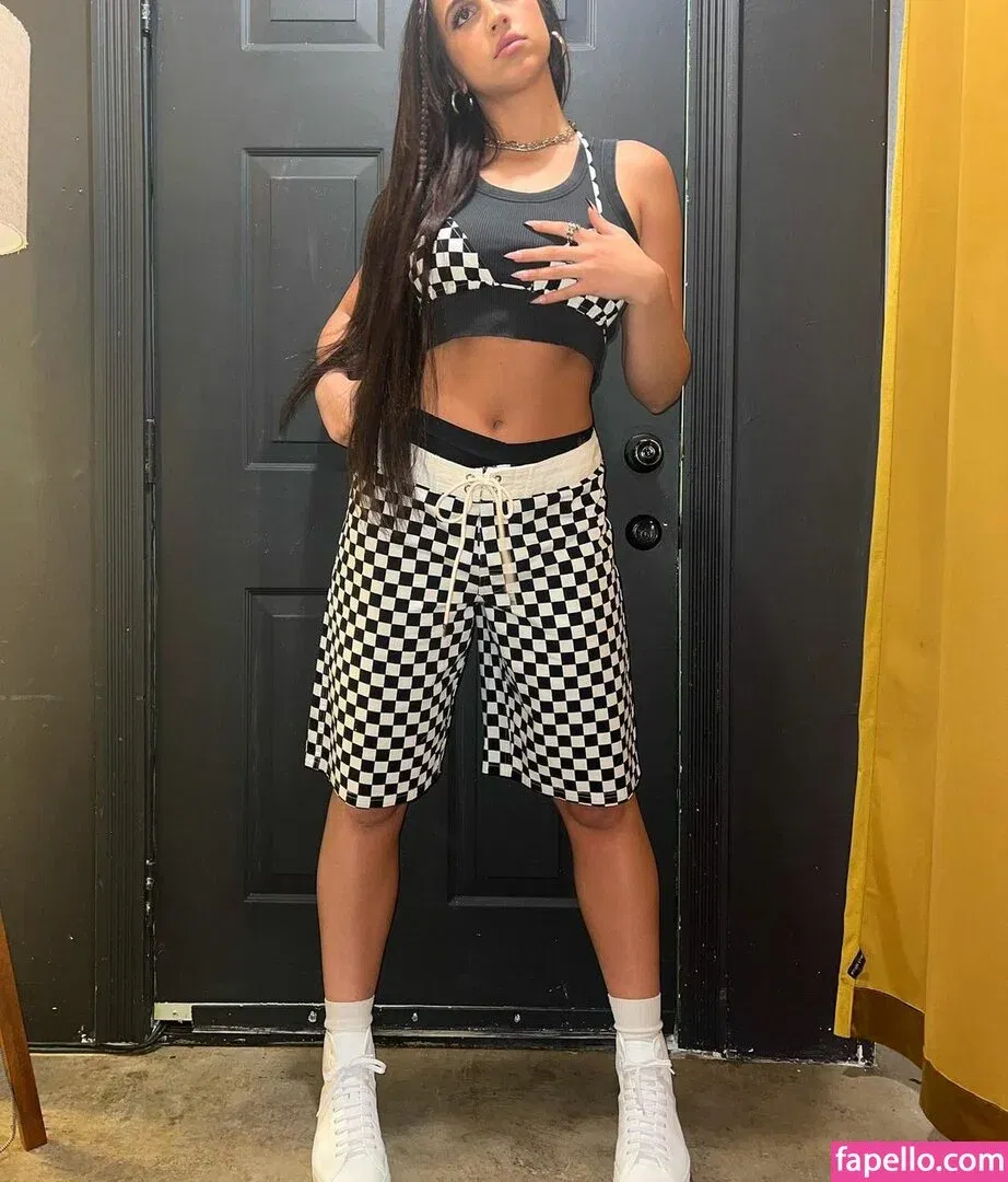 Tate McRae Onlyfans Photo Gallery 