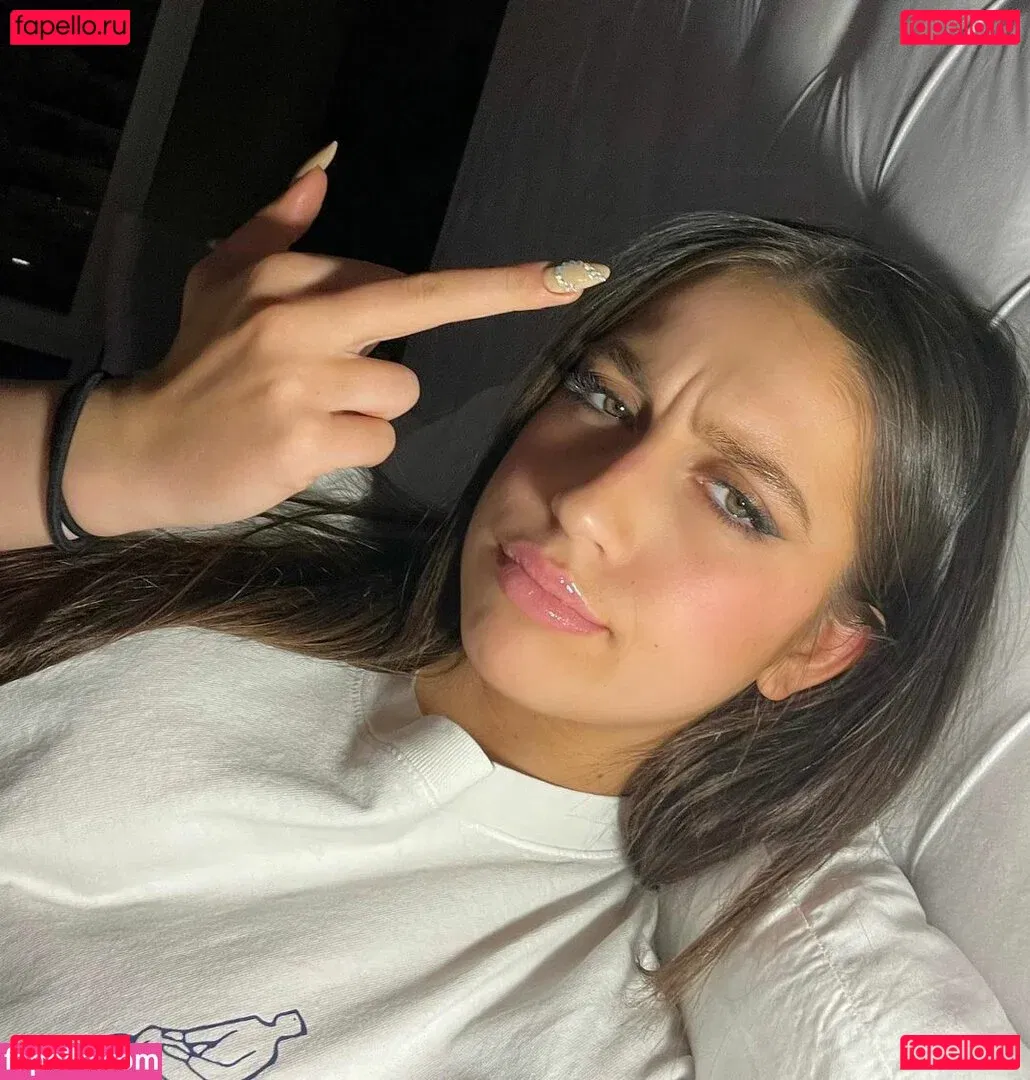 Tate McRae Onlyfans Photo Gallery 