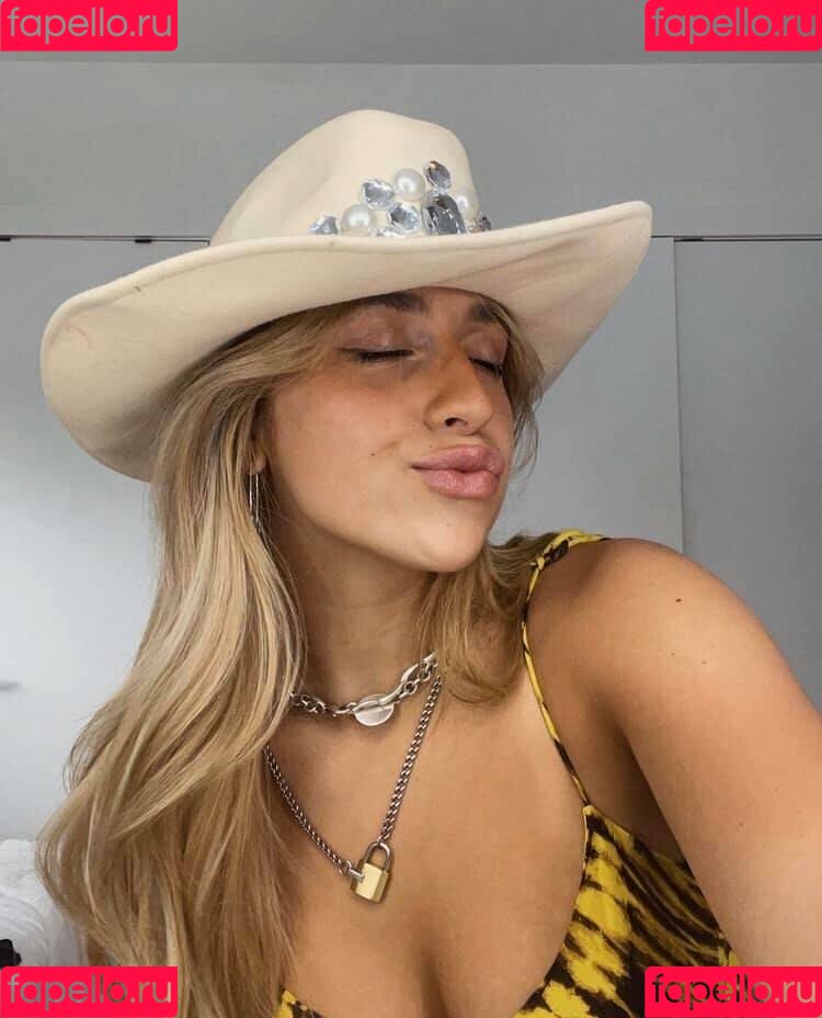 Tate McRae Onlyfans Photo Gallery 