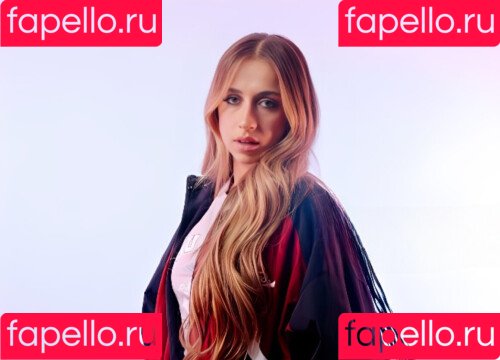 Tate McRae Onlyfans Photo Gallery 