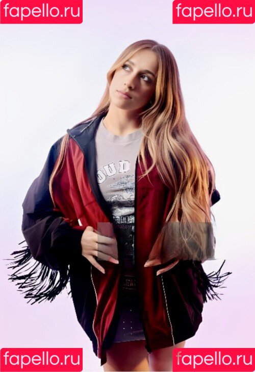 Tate McRae Onlyfans Photo Gallery 