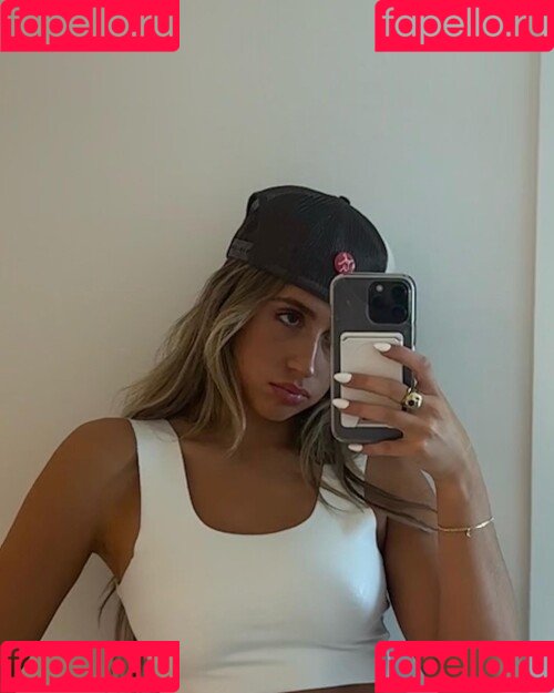 Tate McRae Onlyfans Photo Gallery 