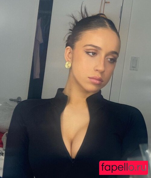 Tate McRae Nude Onlyfans Photo 25