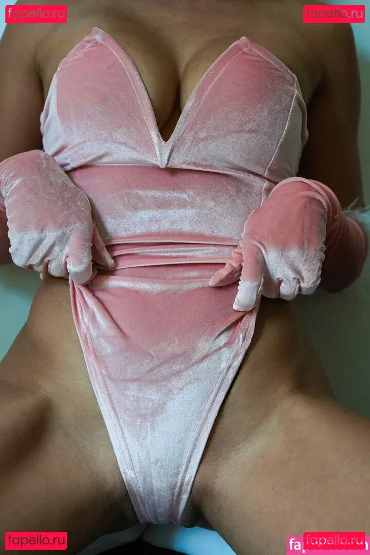 AudriAsana Onlyfans Photo Gallery 