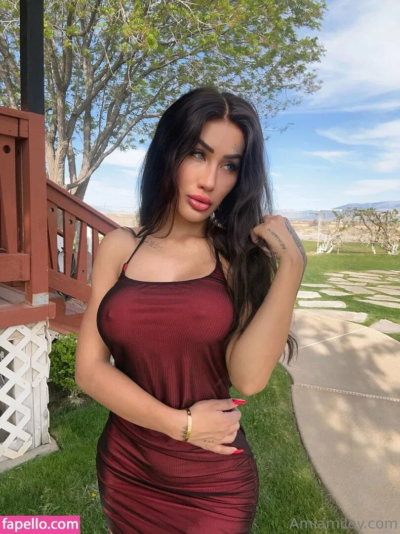 Amia Miley Onlyfans Photo Gallery 