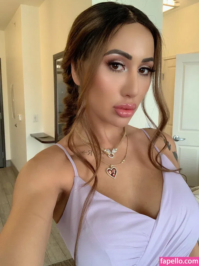 Amia Miley Onlyfans Photo Gallery 