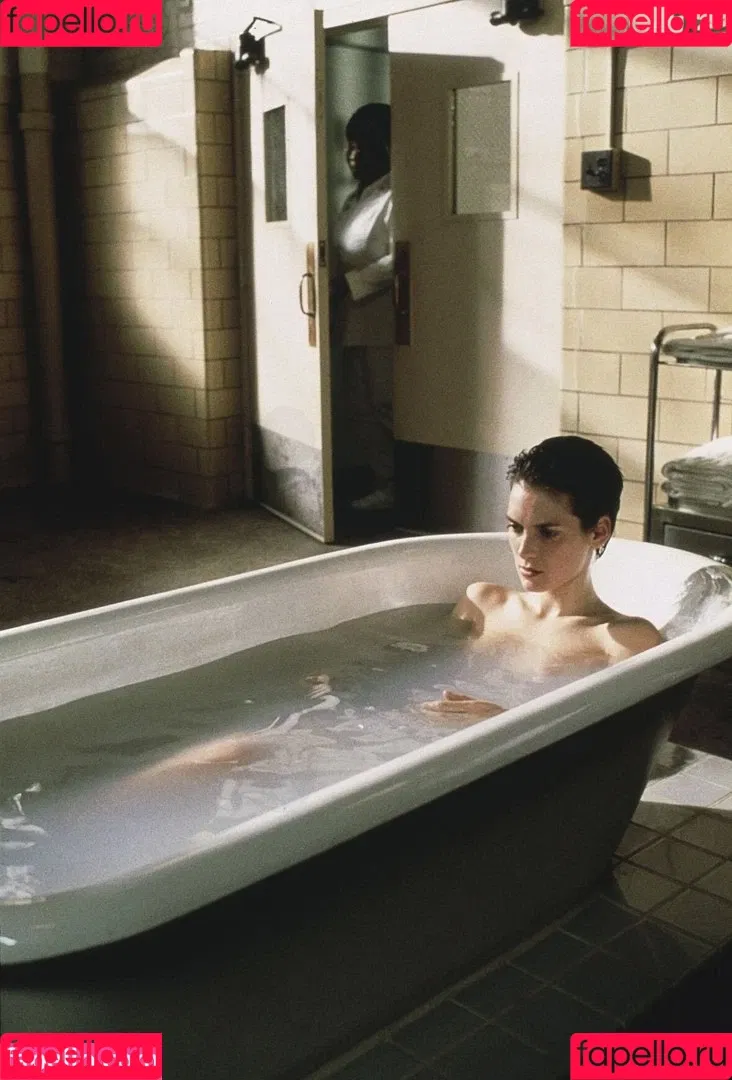 Winona Ryder Onlyfans Photo Gallery 