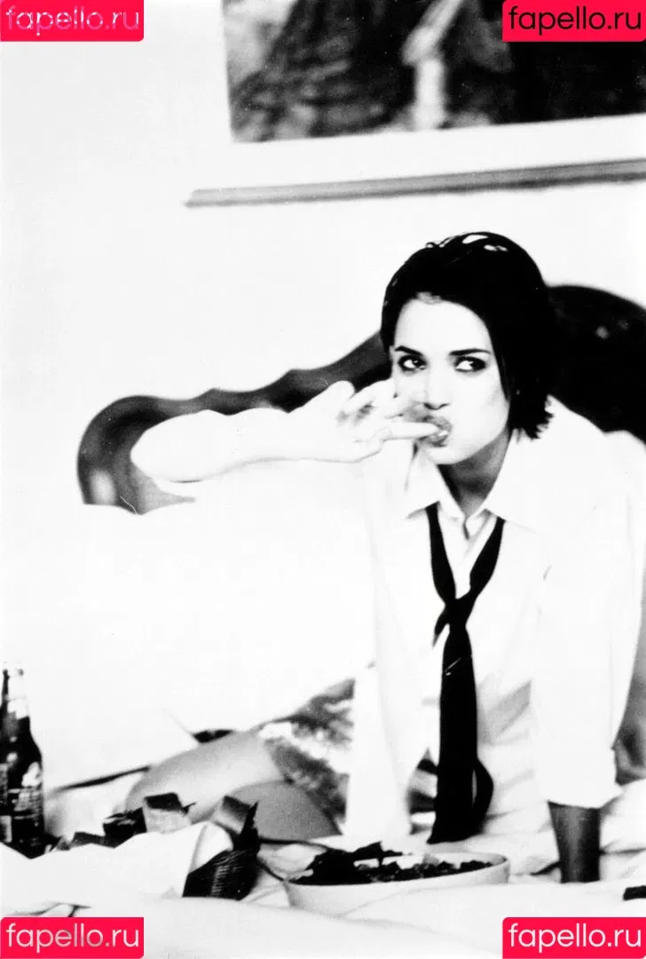 Winona Ryder Onlyfans Photo Gallery 