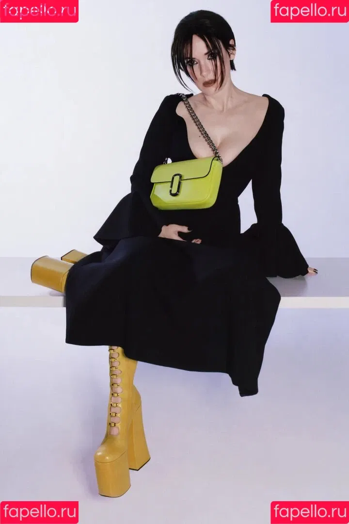 Winona Ryder Onlyfans Photo Gallery 