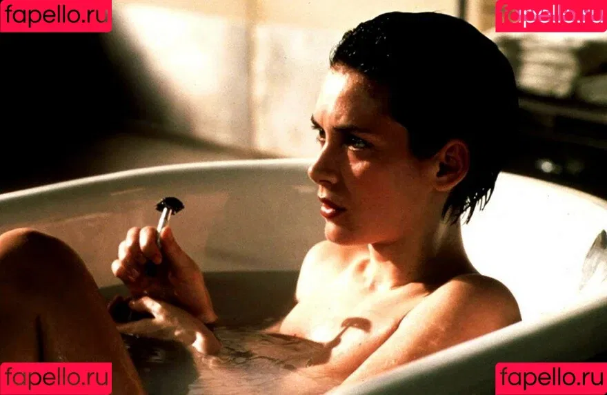 Winona Ryder Onlyfans Photo Gallery 