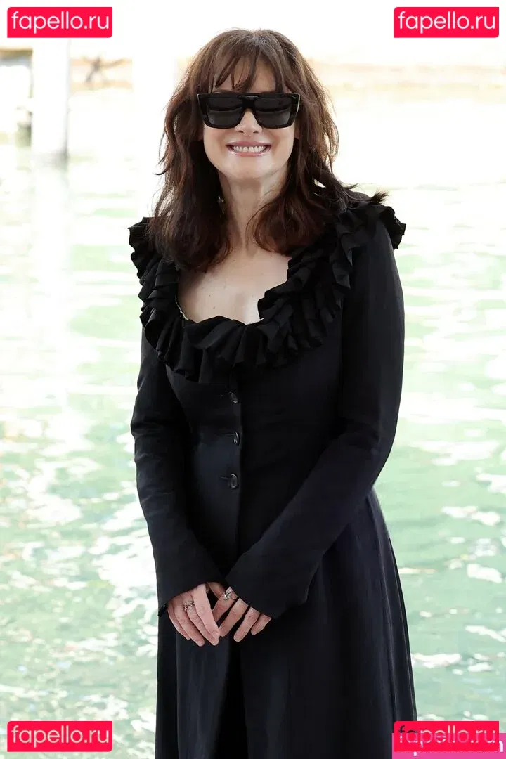 Winona Ryder Onlyfans Photo Gallery 