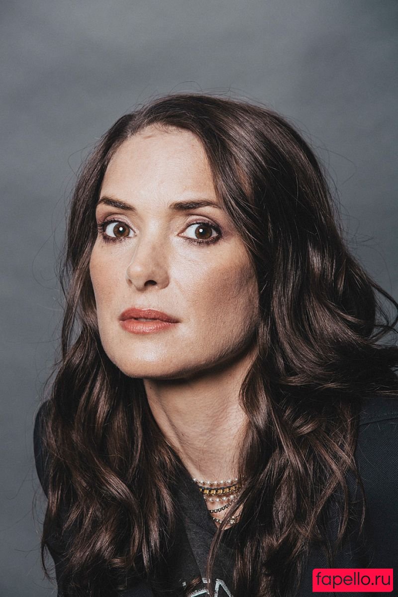 Winona Ryder Nude Onlyfans Photo 10
