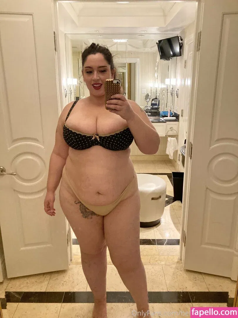 bellaabbondanza Onlyfans Photo Gallery 
