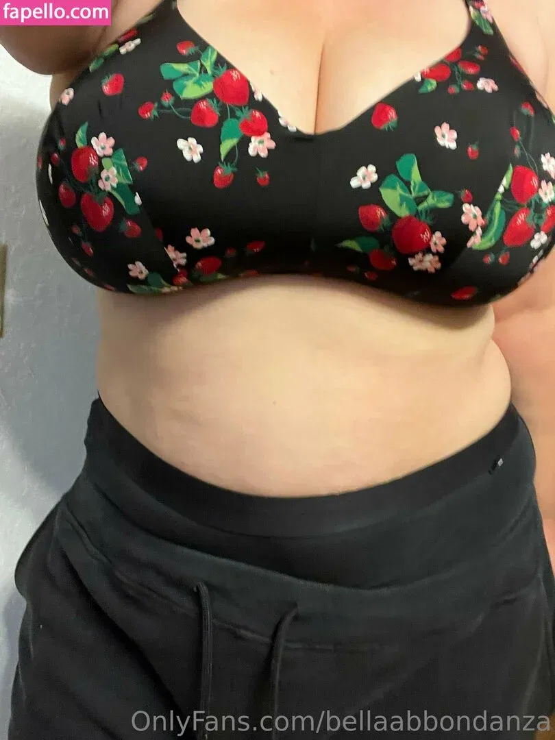 bellaabbondanza Onlyfans Photo Gallery 