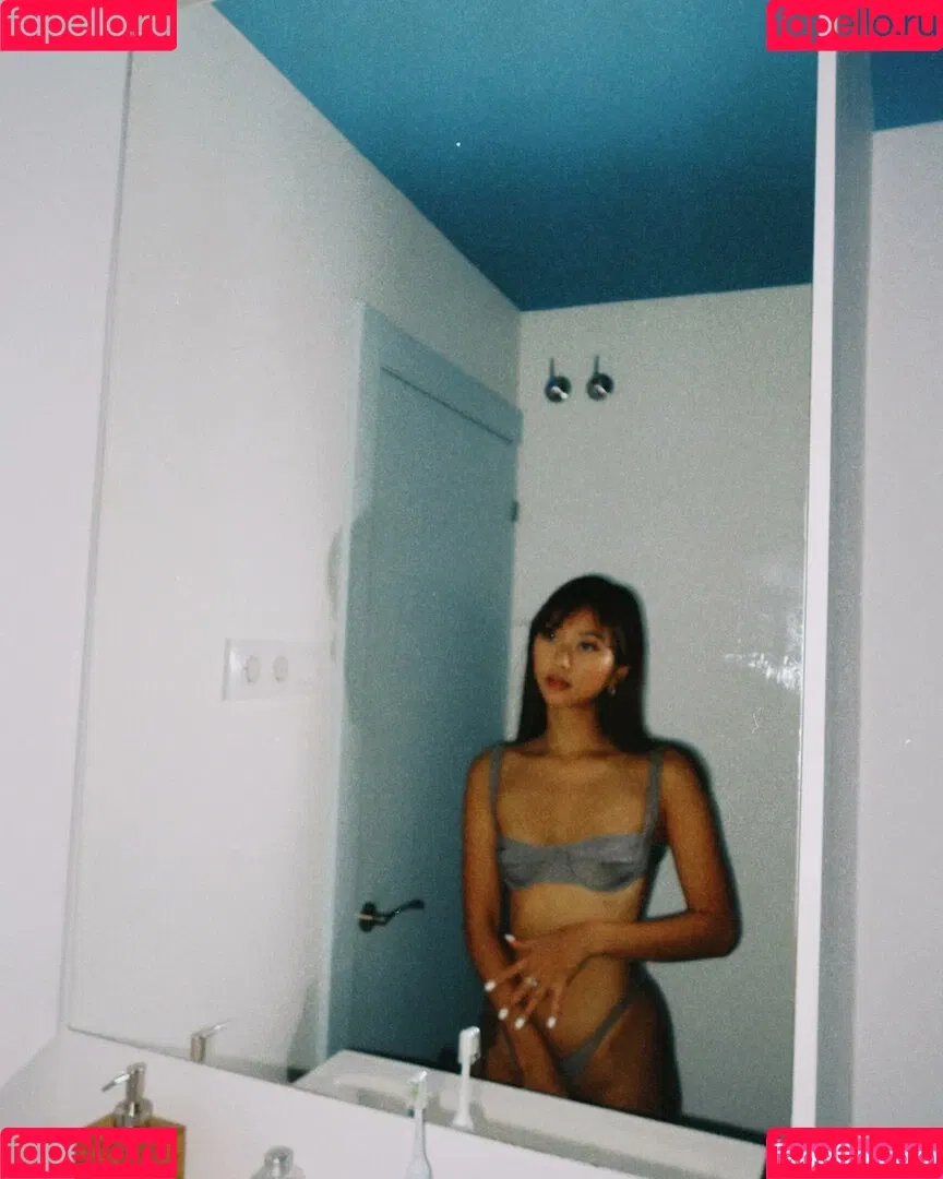 thuvnn Onlyfans Photo Gallery 