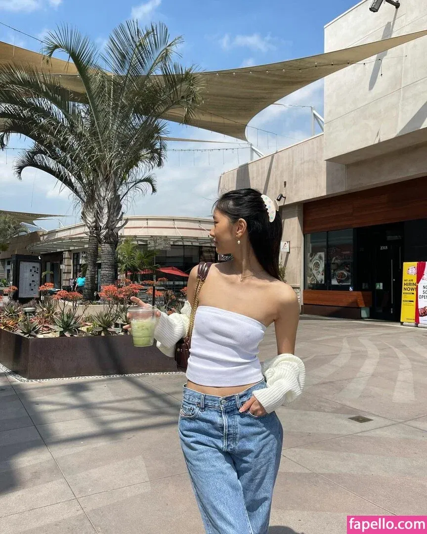 thuvnn Onlyfans Photo Gallery 