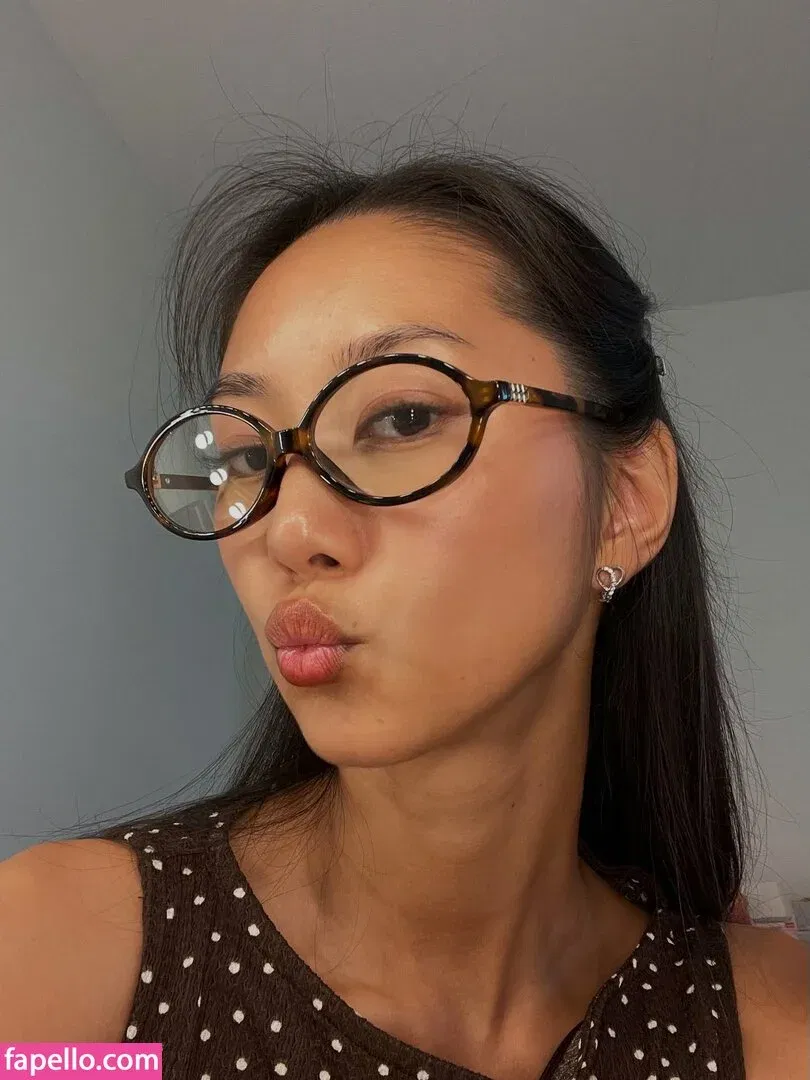 thuvnn Onlyfans Photo Gallery 