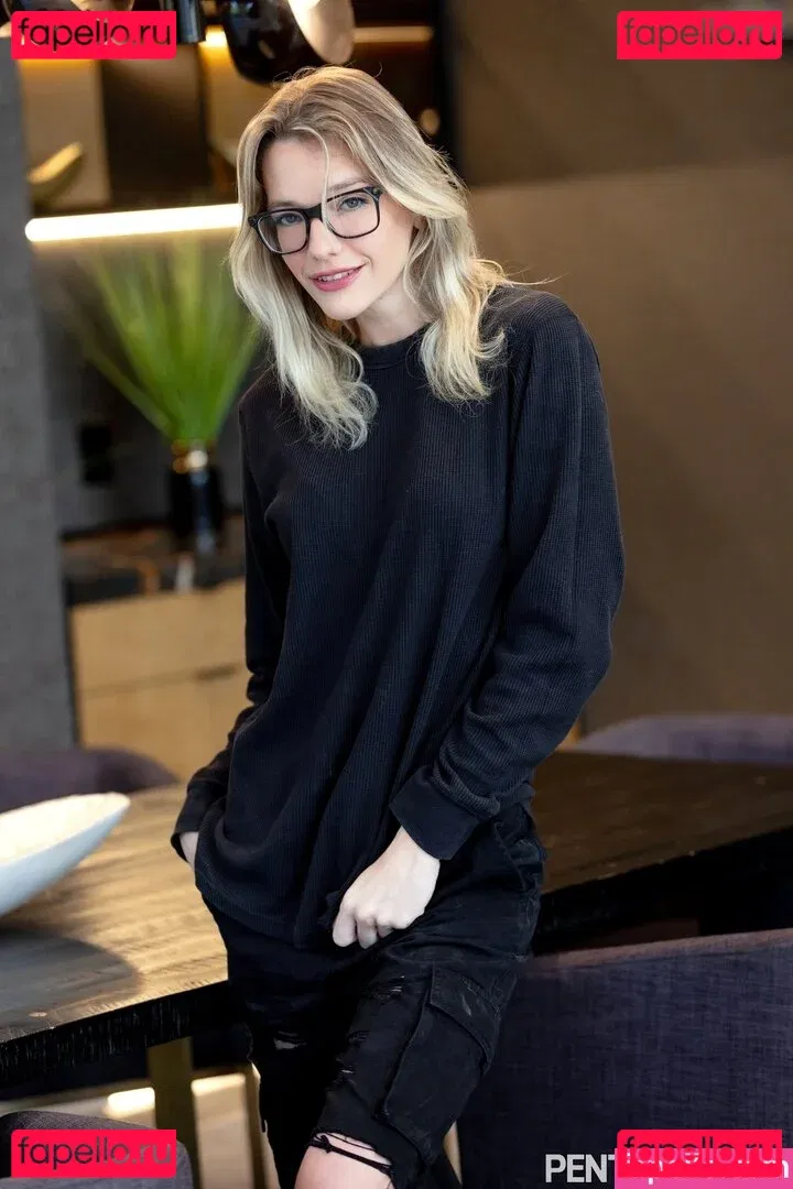 Kenna James Onlyfans Photo Gallery 