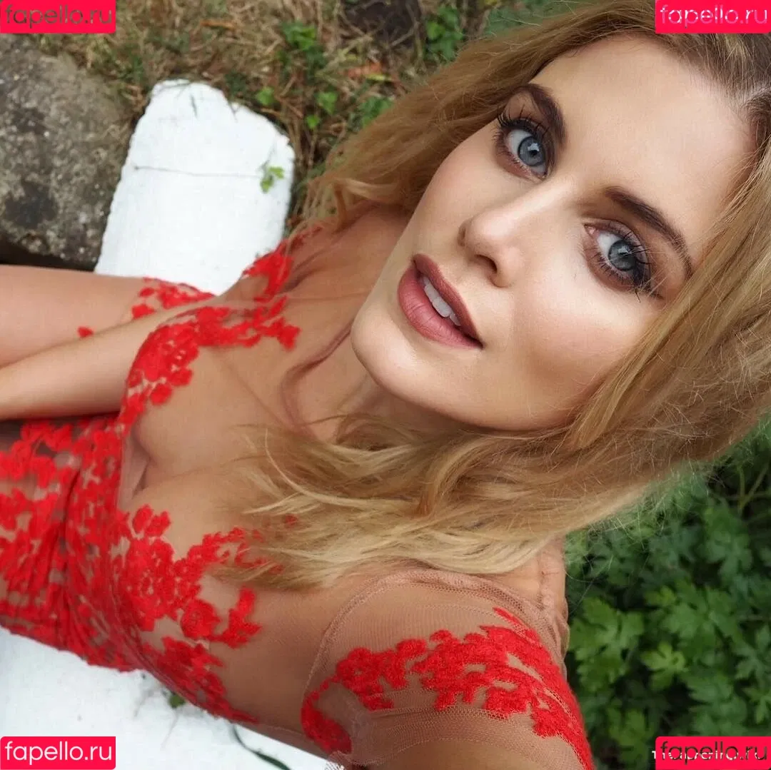 Ashley Louise James Onlyfans Photo Gallery 