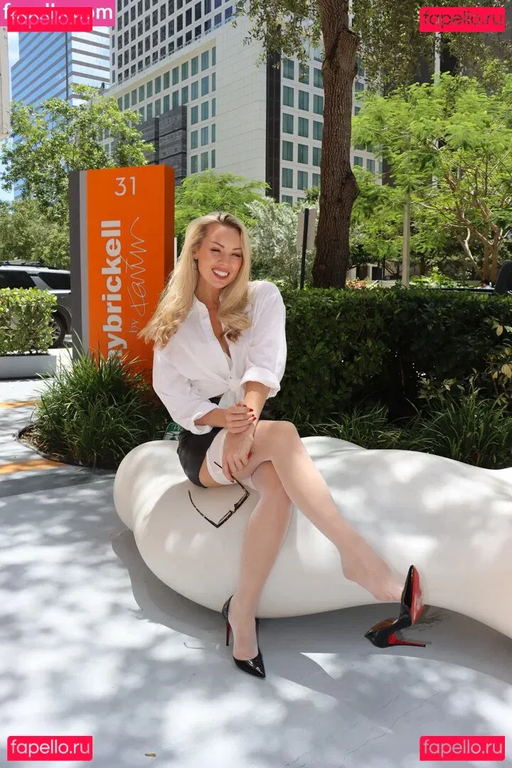 Gabrielle Taylor Onlyfans Photo Gallery 