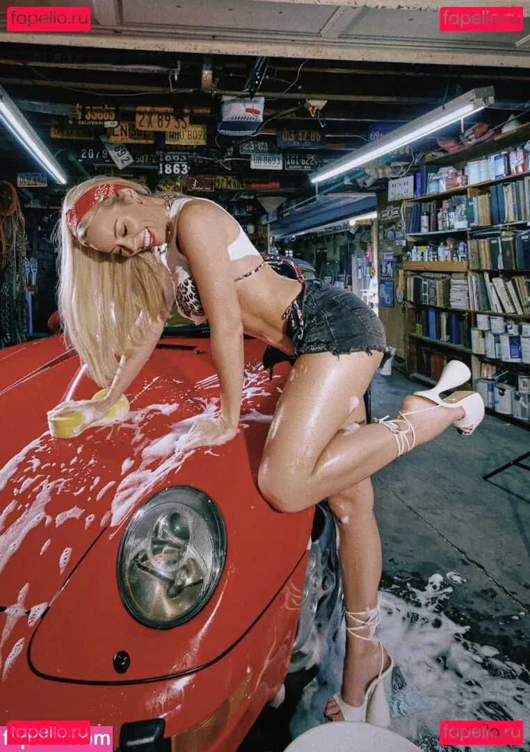 Gabrielle Taylor Onlyfans Photo Gallery 