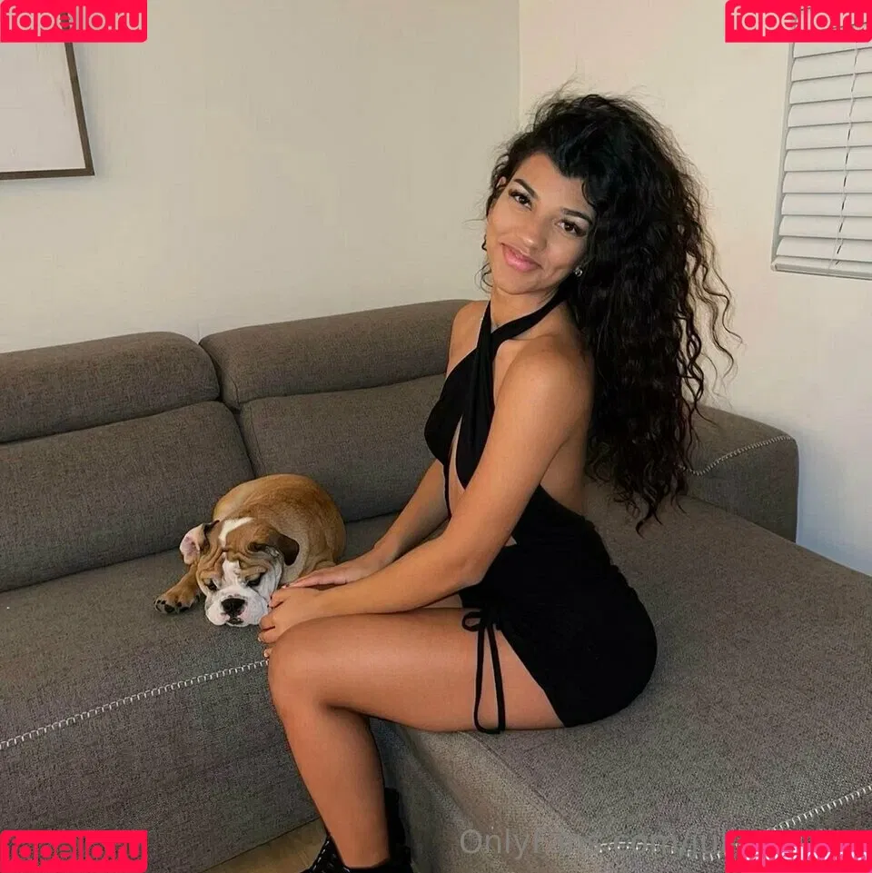 Juliadbulks Onlyfans Photo Gallery 