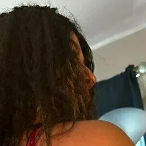 Juliadbulks Onlyfans Photo Gallery 