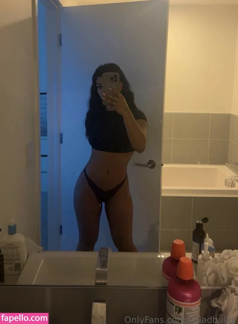 Juliadbulks Onlyfans Photo Gallery 