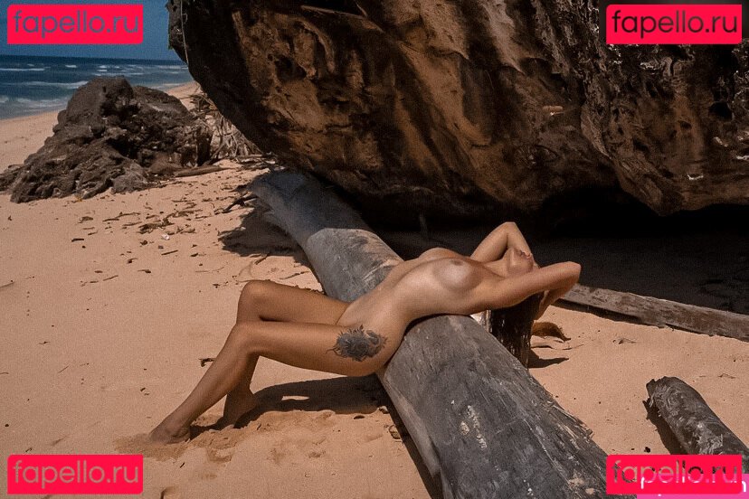Erika Helin Nude Onlyfans Photo 37