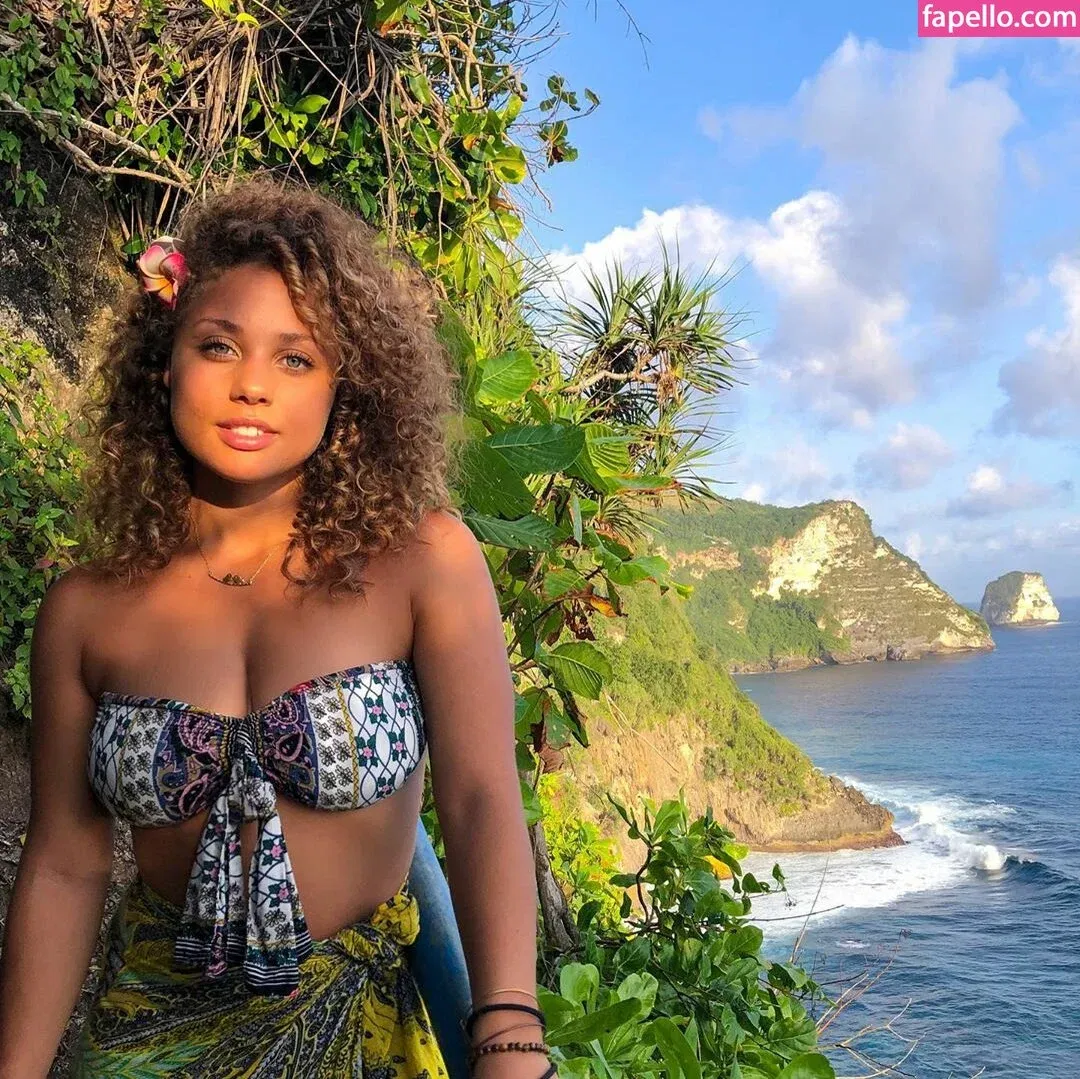 Ceira Mi Lunasa Onlyfans Photo Gallery 