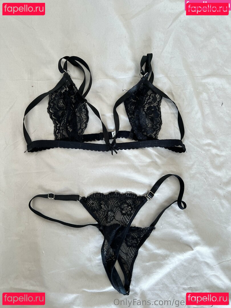 geishamyaka Nude Onlyfans Photo 10