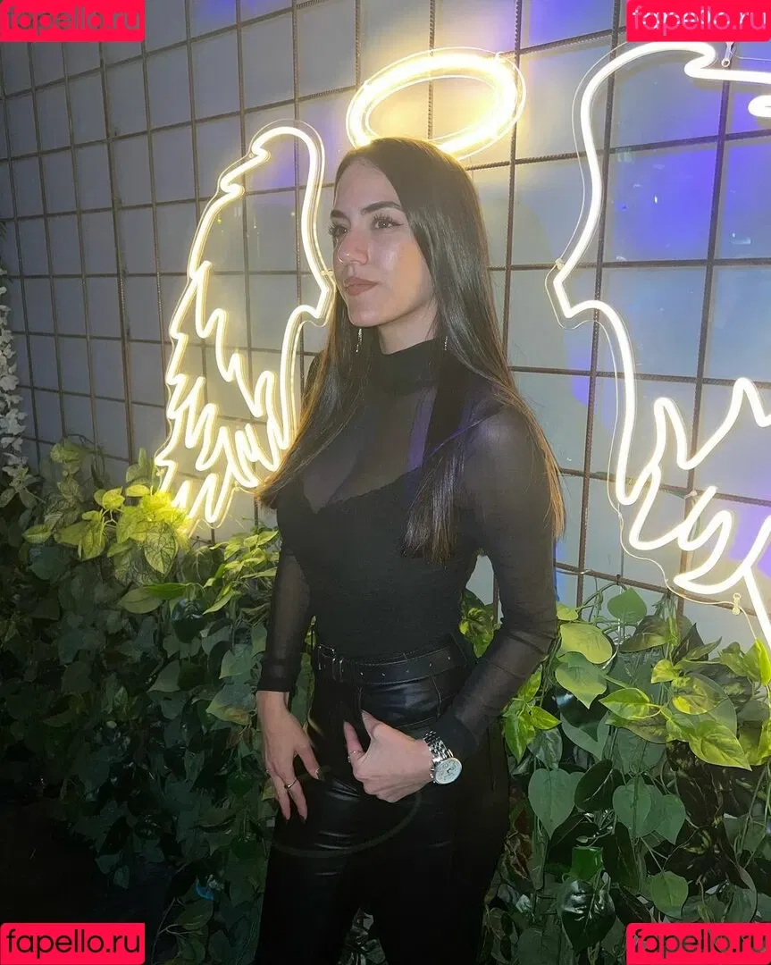 Sara Avni Onlyfans Photo Gallery 