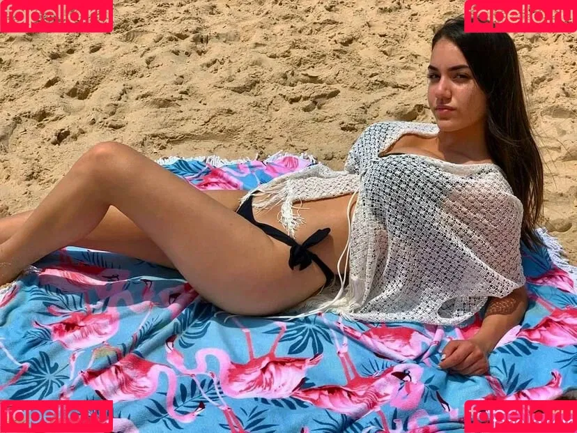 Sara Avni Onlyfans Photo Gallery 