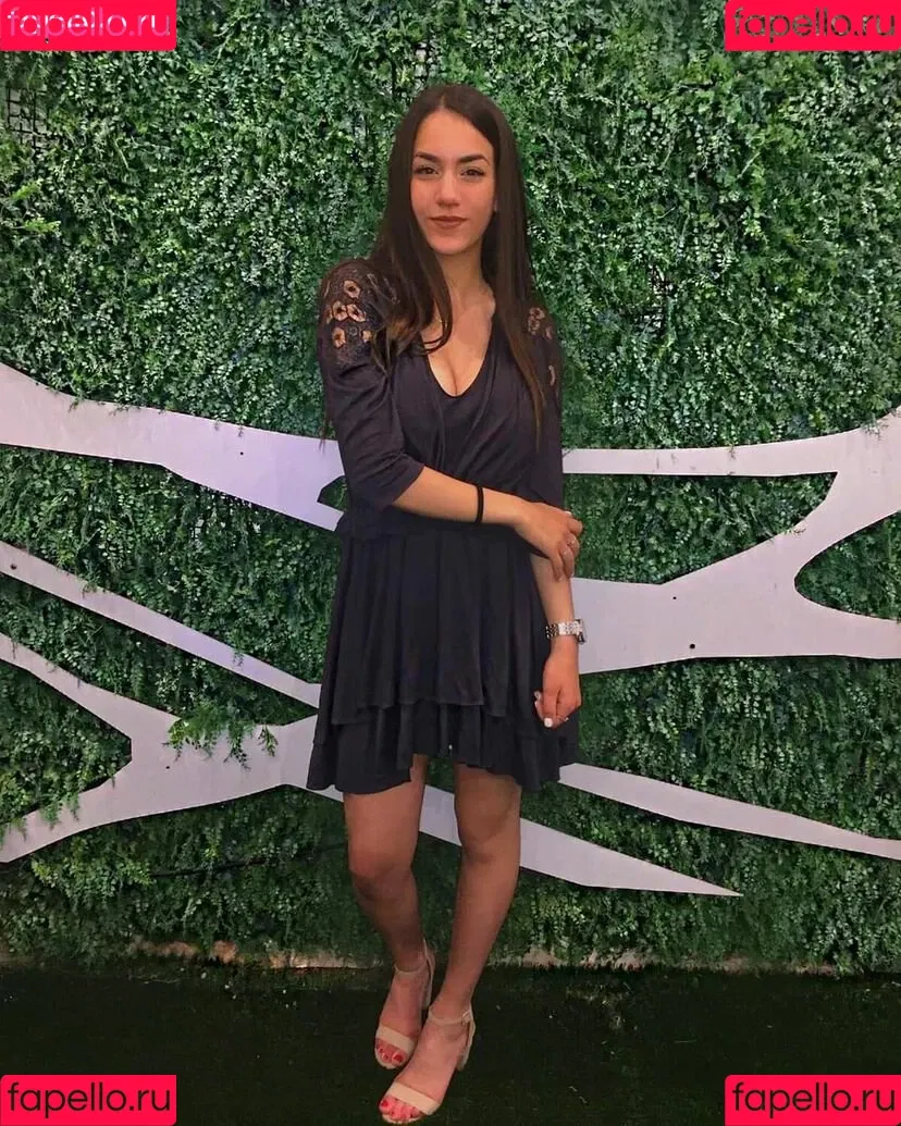 Sara Avni Onlyfans Photo Gallery 
